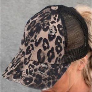 Leopard pony hat women’s crisscross back trucker